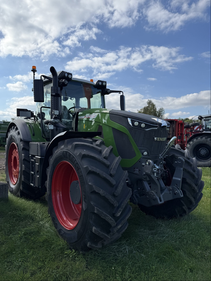 Fendt 936 Vario Gen7 ProfiiPlus NEU - Traktor: 3 kép. Fendt 936 Vario Gen7 ProfiiPlus NEU - Traktor: 3 kép.