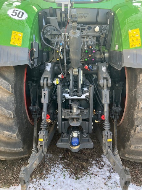 Fendt 939 Vario Gen7 Profi Setting2 - Traktor: 2 kép. Fendt 939 Vario Gen7 Profi Setting2 - Traktor: 2 kép.