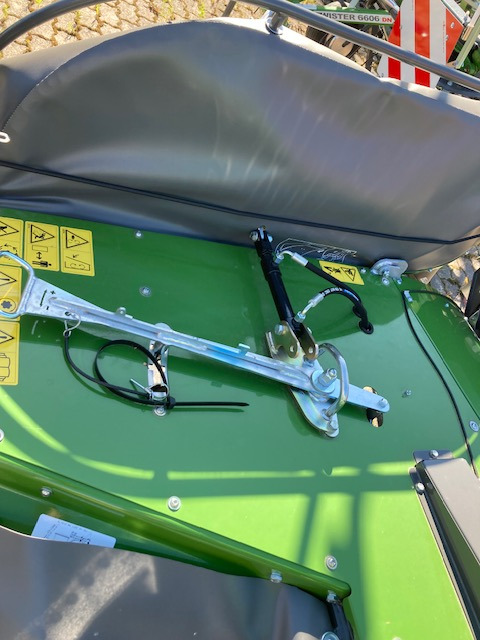 Fendt Cutter 3140 FPV - Fűkasza: 3 kép. Fendt Cutter 3140 FPV - Fűkasza: 3 kép.
