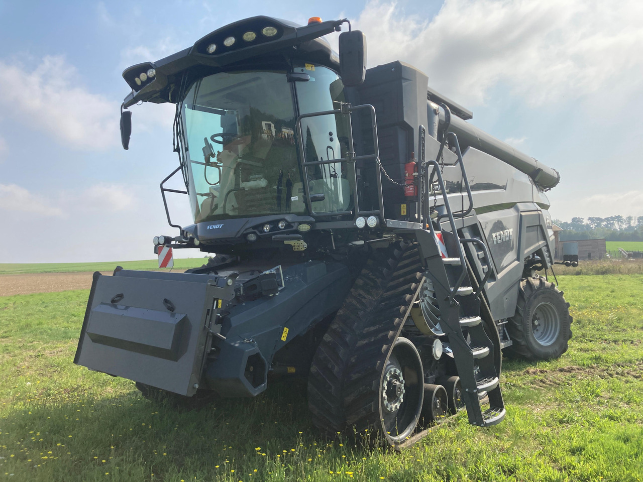 Fendt Ideal 8T - Kombájn: 3 kép. Fendt Ideal 8T - Kombájn: 3 kép.
