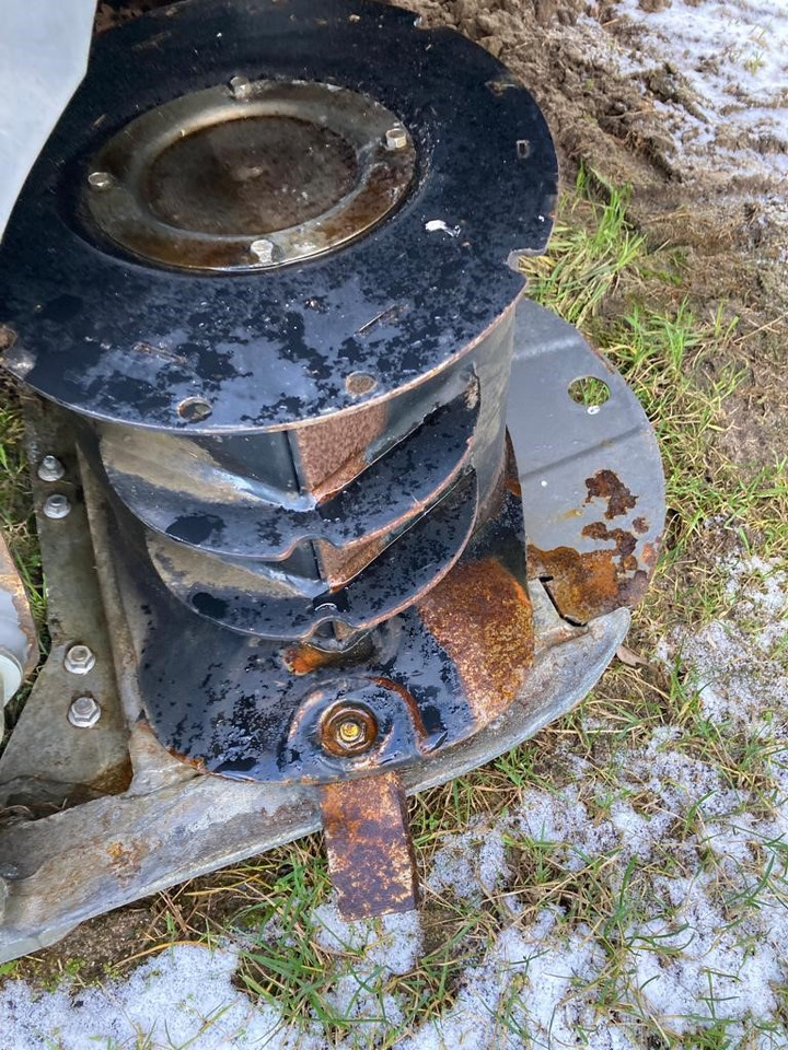 Fendt Slicer 310 FQ KC - Fűkasza: 2 kép. Fendt Slicer 310 FQ KC - Fűkasza: 2 kép.