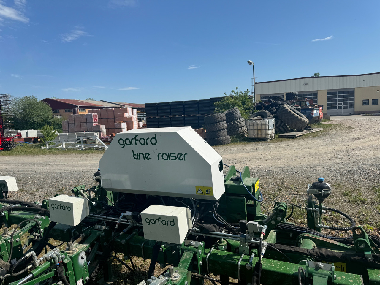 Garford Robocrop Guided Hoe - Cukorrépa kombájn: 2 kép. Garford Robocrop Guided Hoe - Cukorrépa kombájn: 2 kép.