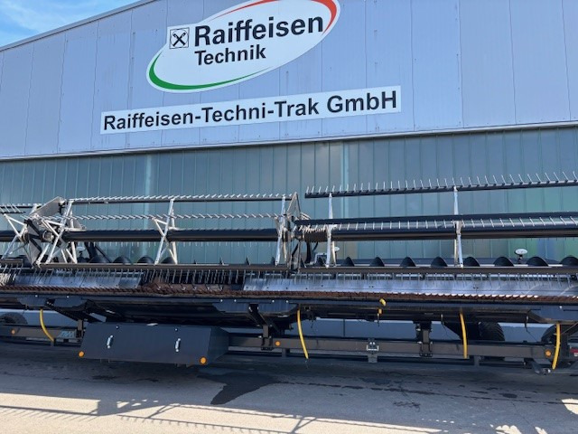Geringhoff C. TruFlex Razor 40 Schneidwerk - Kombájn: 3 kép. Geringhoff C. TruFlex Razor 40 Schneidwerk - Kombájn: 3 kép.