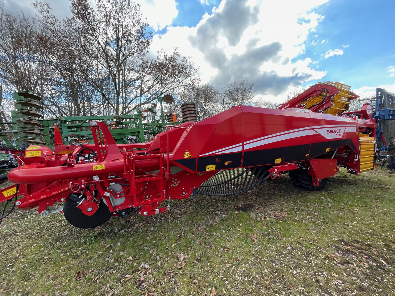 Grimme Select 200 - Burgonyakombájn: 1 kép. Grimme Select 200 - Burgonyakombájn: 1 kép.