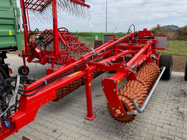 Güttler Mayor 640 - Mezőgazdasági hengerek: 4 kép. Güttler Mayor 640 - Mezőgazdasági hengerek: 4 kép.