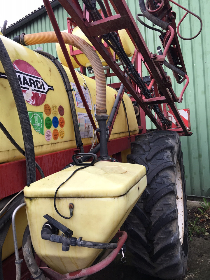 Hardi 3500 - Permetezők: 3 kép. Hardi 3500 - Permetezők: 3 kép.