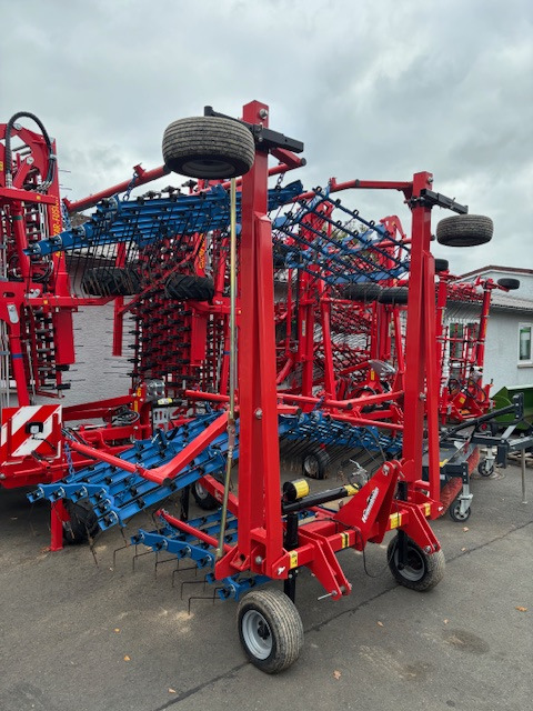 Hatzenbichler Federzahnhackegge 750 - Talajművelő gep: 1 kép. Hatzenbichler Federzahnhackegge 750 - Talajművelő gep: 1 kép.