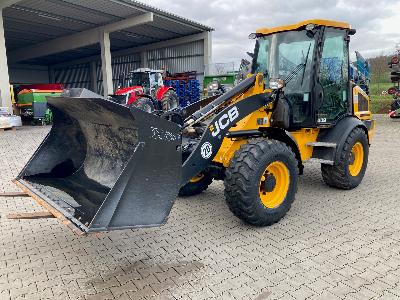 JCB Radlader Typ 409 - Rakodógép: 5 kép. JCB Radlader Typ 409 - Rakodógép: 5 kép.
