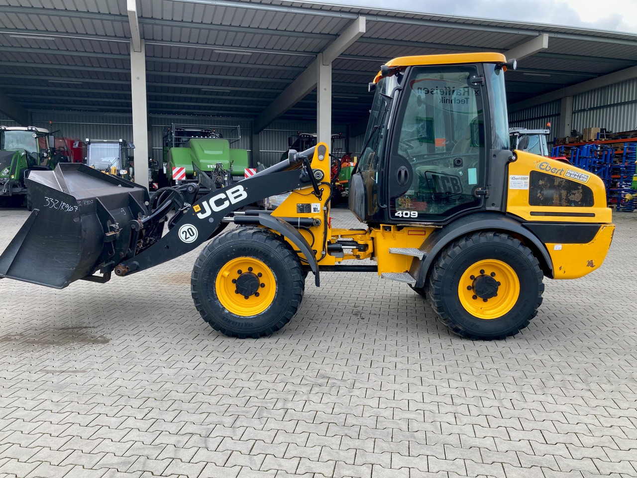 JCB Radlader Typ 409 - Rakodógép: 4 kép. JCB Radlader Typ 409 - Rakodógép: 4 kép.