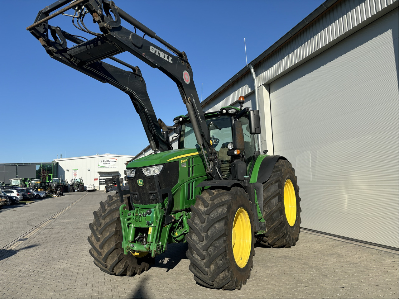 John Deere 6230 R - Traktor: 1 kép. John Deere 6230 R - Traktor: 1 kép.