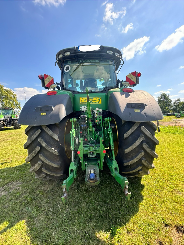 John Deere 8370 R - Traktor: 3 kép. John Deere 8370 R - Traktor: 3 kép.