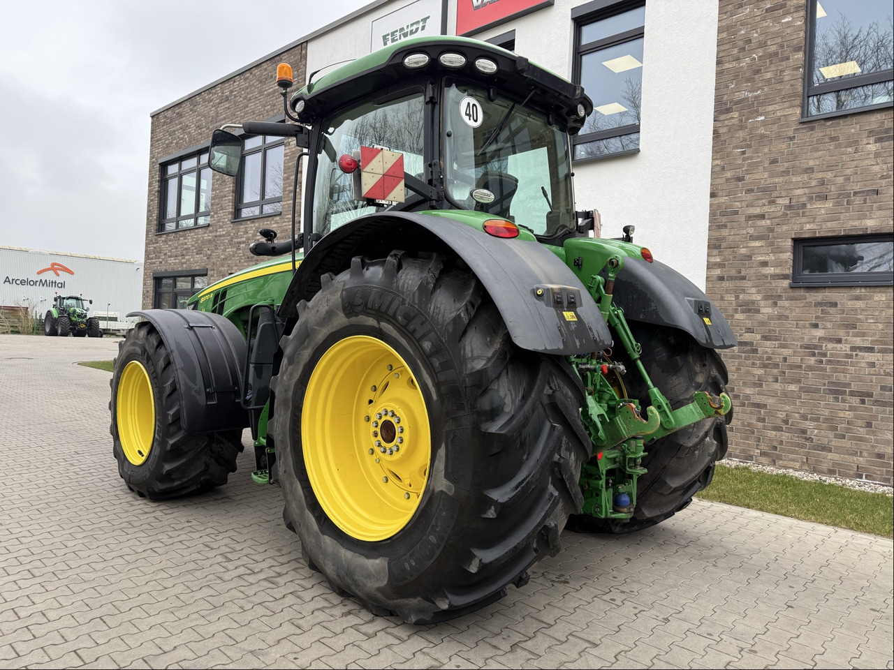 John Deere 8370 R - Traktor: 3 kép. John Deere 8370 R - Traktor: 3 kép.