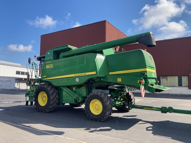 John Deere T660 Hilmaster - Kombájn: 1 kép. John Deere T660 Hilmaster - Kombájn: 1 kép.