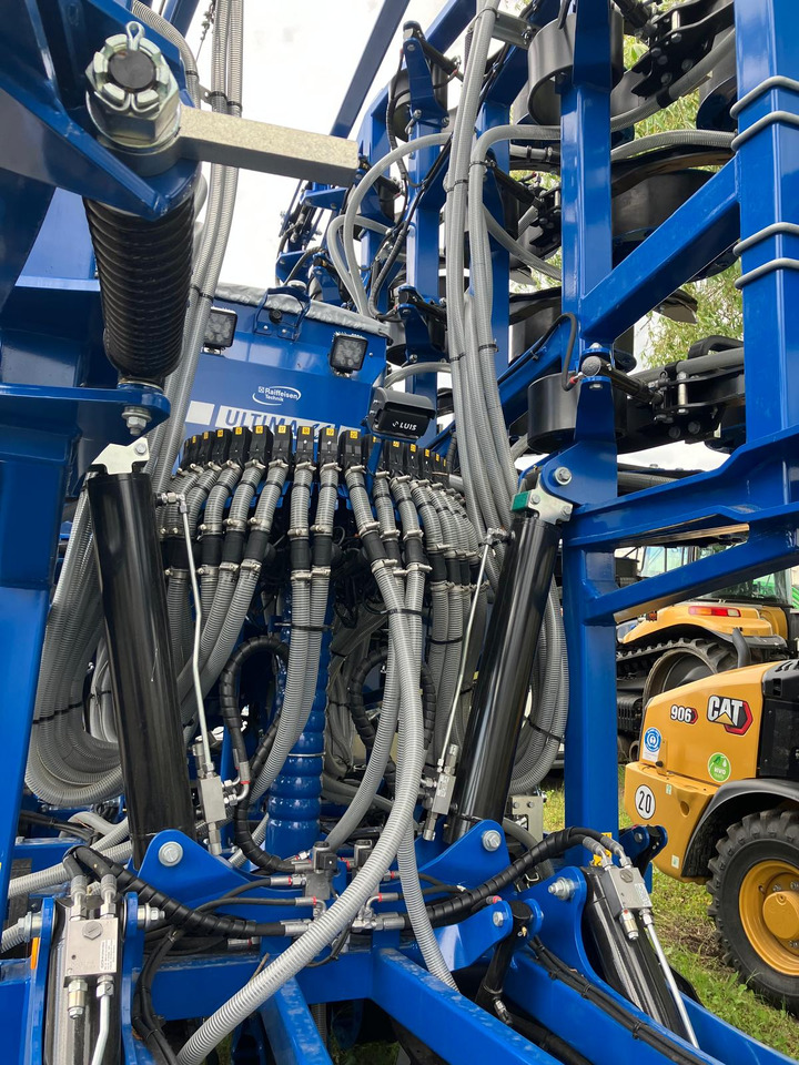 Köckerling Ultima CS 750 Combi - Szemenkénti vetőgép: 4 kép. Köckerling Ultima CS 750 Combi - Szemenkénti vetőgép: 4 kép.