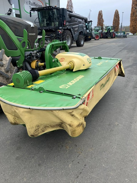 Krone Easy Cut B 970 F 320 M - Fűkasza: 5 kép. Krone Easy Cut B 970 F 320 M - Fűkasza: 5 kép.