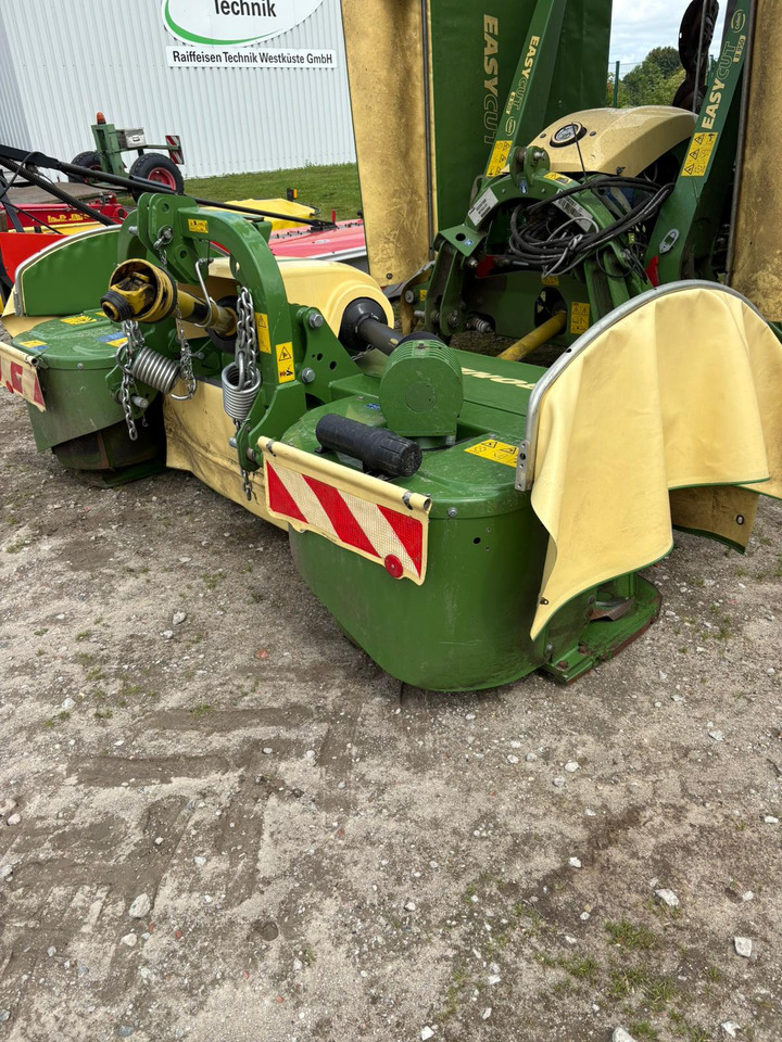 Krone Easy Cut F 320 - Fűkasza: 4 kép. Krone Easy Cut F 320 - Fűkasza: 4 kép.