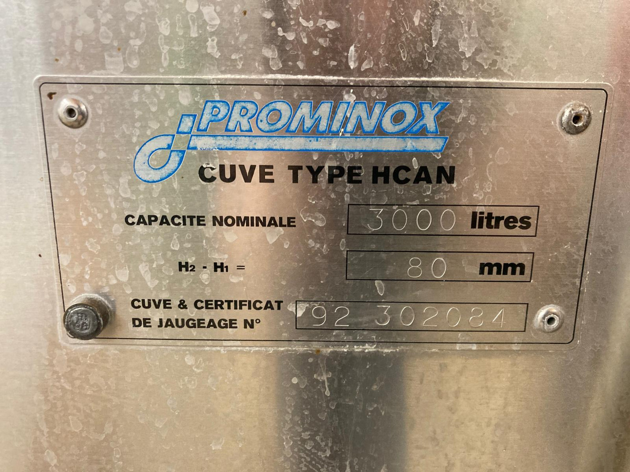 Kühltank 3000 L - Állattartás gépei: 4 kép. Kühltank 3000 L - Állattartás gépei: 4 kép.