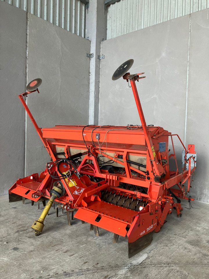 Kuhn Drillmaschinen - Szemenkénti vetőgép: 1 kép. Kuhn Drillmaschinen - Szemenkénti vetőgép: 1 kép.