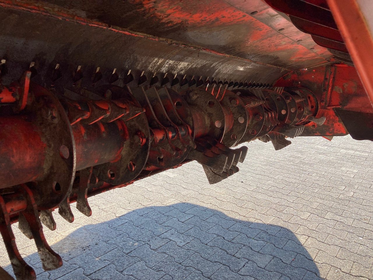 Kuhn FC 314-FF - Fűkasza: 2 kép. Kuhn FC 314-FF - Fűkasza: 2 kép.