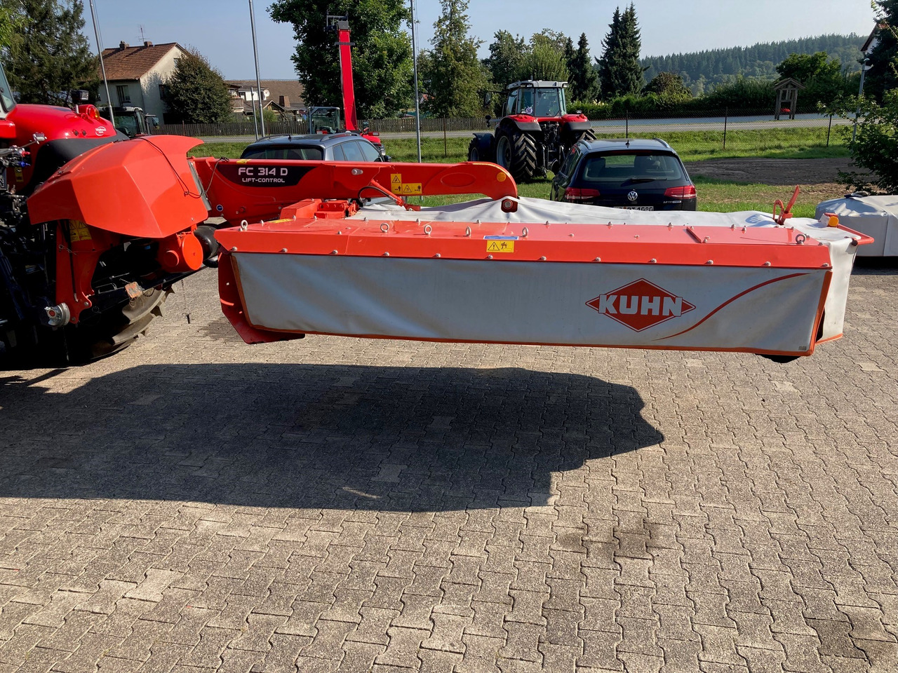 Kuhn FC 314-FF - Fűkasza: 4 kép. Kuhn FC 314-FF - Fűkasza: 4 kép.