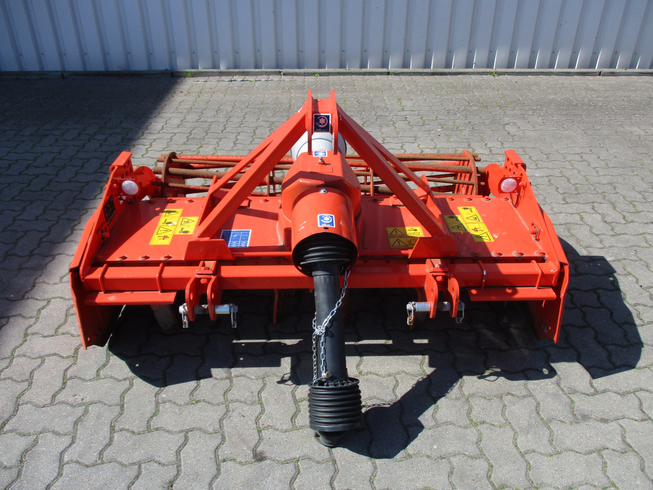 Kuhn Kreiselegge HRB 152 - Talajművelő gep: 1 kép. Kuhn Kreiselegge HRB 152 - Talajművelő gep: 1 kép.