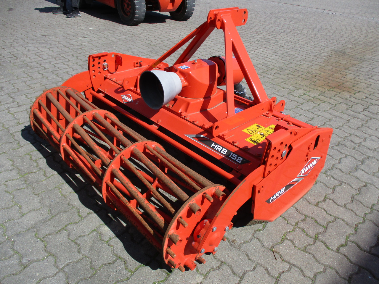 Kuhn Kreiselegge HRB 152 - Talajművelő gep: 5 kép. Kuhn Kreiselegge HRB 152 - Talajművelő gep: 5 kép.