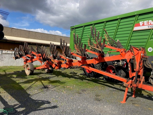 Kuhn Vari-Master - Eke: 1 kép. Kuhn Vari-Master - Eke: 1 kép.