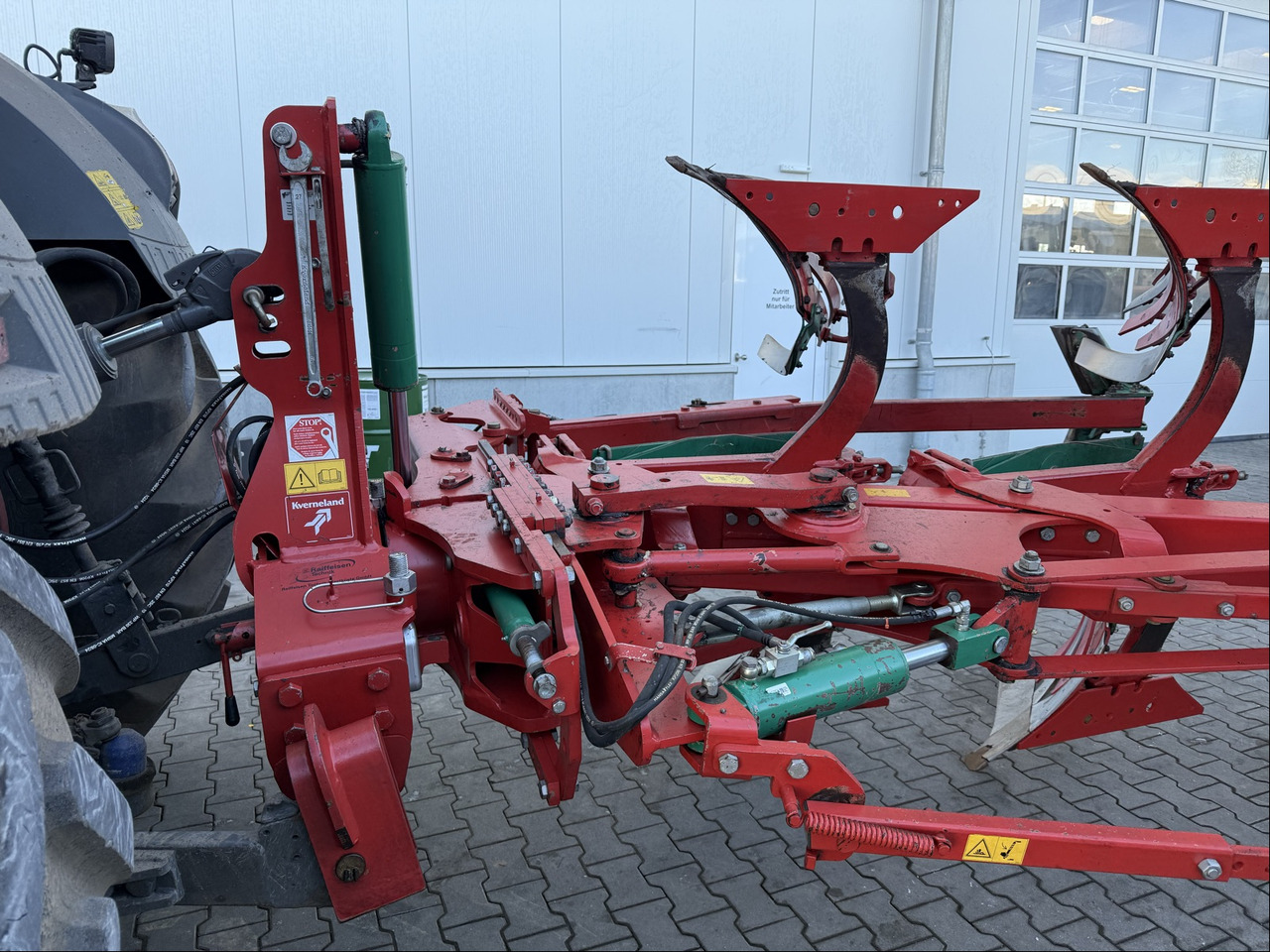 Kverneland EG 100-300 Variomat - Talajművelő gep: 4 kép. Kverneland EG 100-300 Variomat - Talajművelő gep: 4 kép.