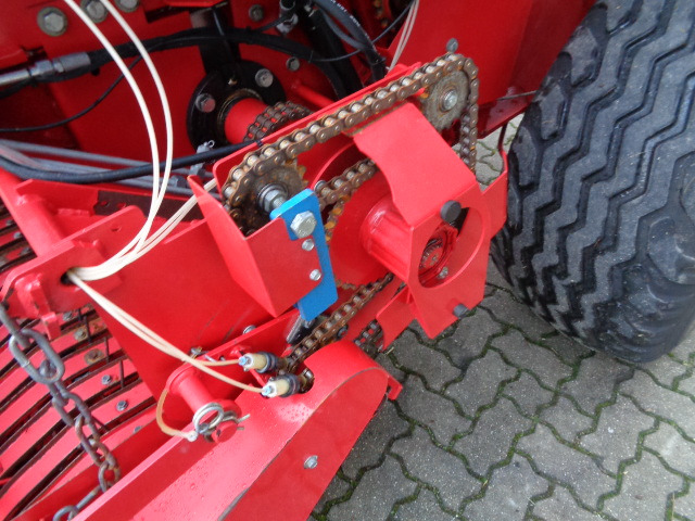 Lely RP 445 - Szálastakarmány betakarítás gépei: 5 kép. Lely RP 445 - Szálastakarmány betakarítás gépei: 5 kép.