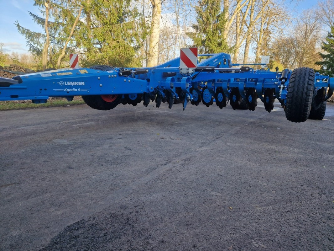 Lemken Koralin 9 - Flachgrubber - Kultivátor: 5 kép. Lemken Koralin 9 - Flachgrubber - Kultivátor: 5 kép.