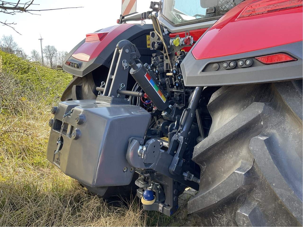 Massey Ferguson 8S.305 Dyna-VT EXCLUSIVE - Traktor: 3 kép. Massey Ferguson 8S.305 Dyna-VT EXCLUSIVE - Traktor: 3 kép.