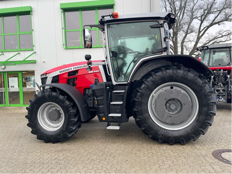 Massey Ferguson 8S.305 Dyna-VT EXCLUSIVE - Traktor: 1 kép. Massey Ferguson 8S.305 Dyna-VT EXCLUSIVE - Traktor: 1 kép.