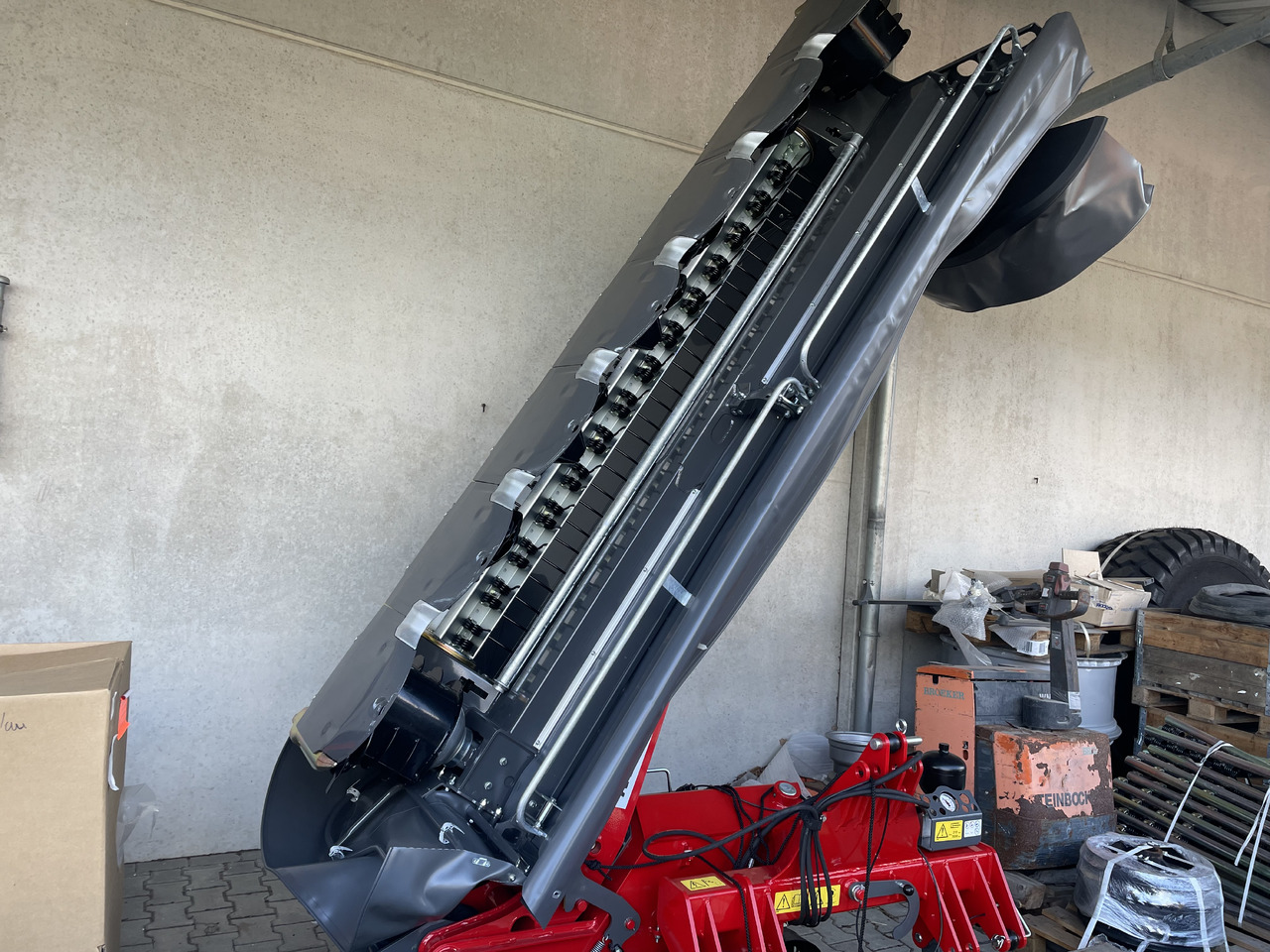 Massey Ferguson DM 367 TL-V-KC - Fűkasza: 1 kép. Massey Ferguson DM 367 TL-V-KC - Fűkasza: 1 kép.