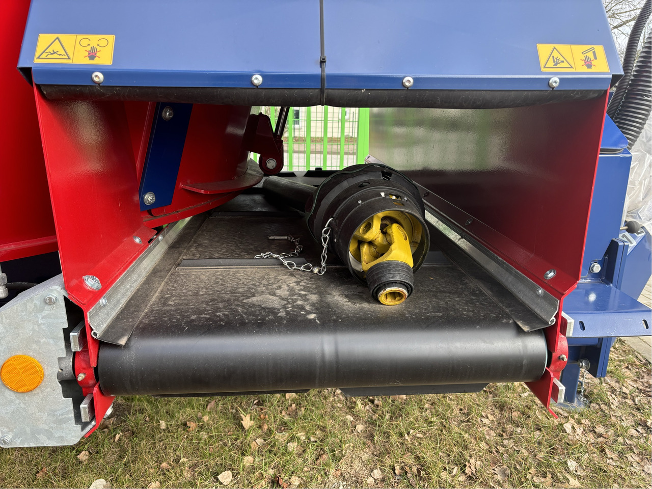 Mayer Siloking TrailedLine Classic Duo 14-T - Etetőkocsi: 5 kép. Mayer Siloking TrailedLine Classic Duo 14-T - Etetőkocsi: 5 kép.