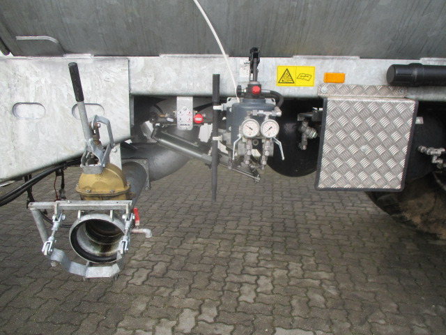Műtrágyaszóró gép Meyer-Lohne Rekordia Pumptankwagen: 14 kép.