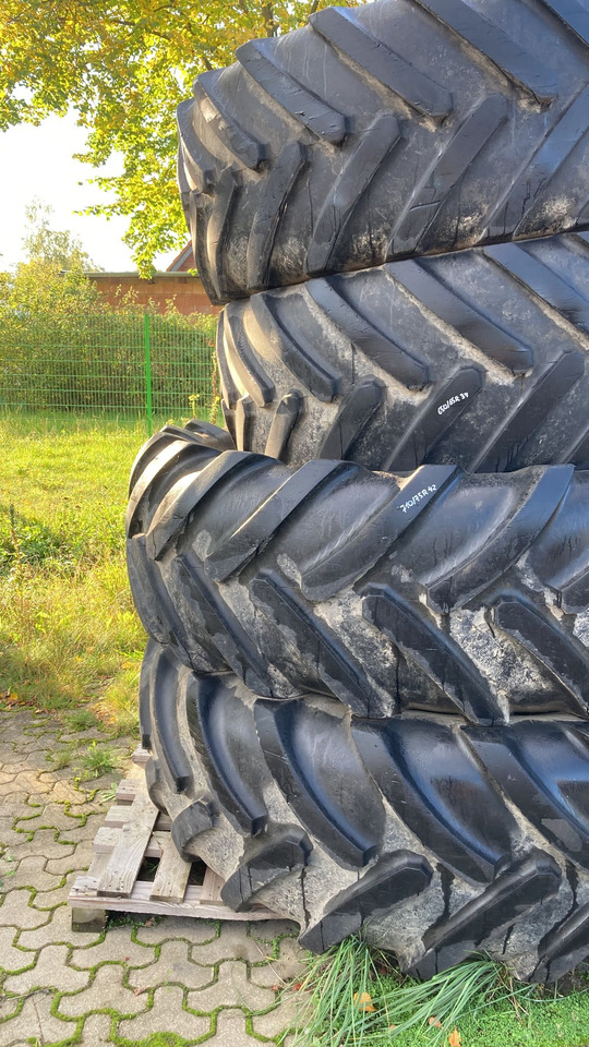 Michelin 650/65R34 710/75R42 - Gumiabroncsok és felnik: 1 kép. Michelin 650/65R34 710/75R42 - Gumiabroncsok és felnik: 1 kép.