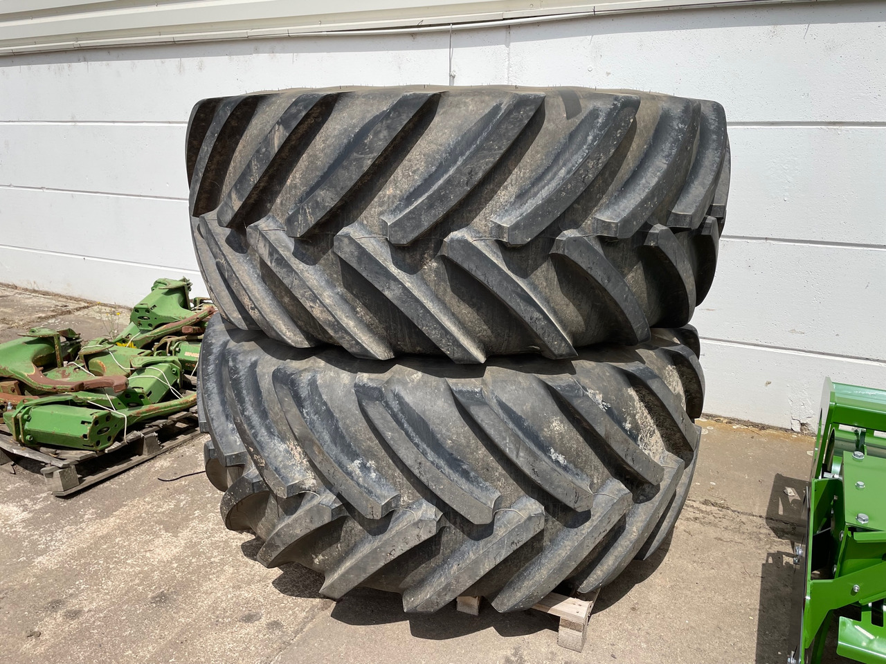 Michelin Räder 2x800 2x650 - Gumiabroncsok és felnik: 2 kép. Michelin Räder 2x800 2x650 - Gumiabroncsok és felnik: 2 kép.