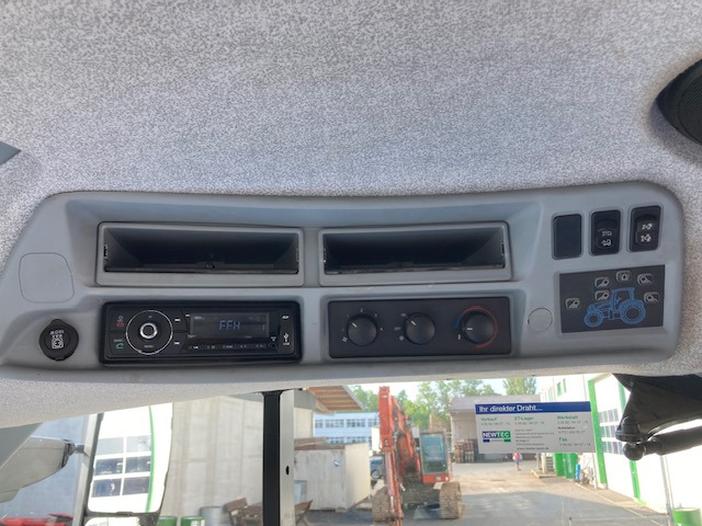 New Holland T6.155 AutoCommand - Traktor: 4 kép. New Holland T6.155 AutoCommand - Traktor: 4 kép.