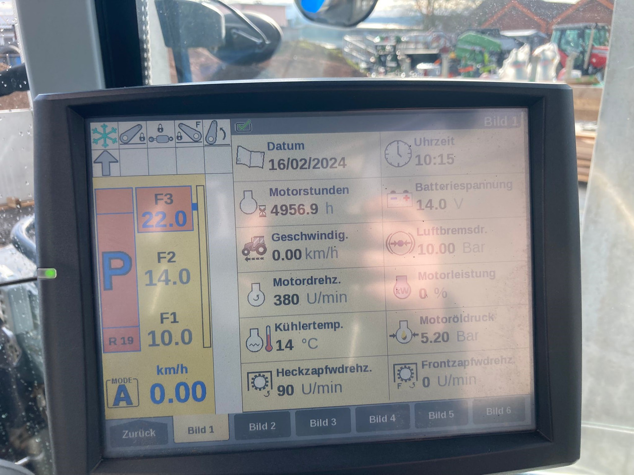 New Holland T7.200 Autocommand - Traktor: 4 kép. New Holland T7.200 Autocommand - Traktor: 4 kép.