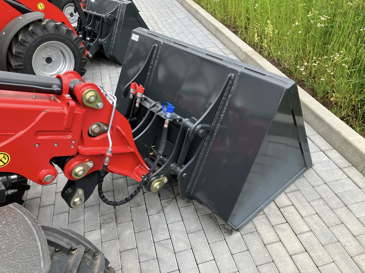 Schäffer Typ 2630T SLT - Rakodógép: 2 kép. Schäffer Typ 2630T SLT - Rakodógép: 2 kép.