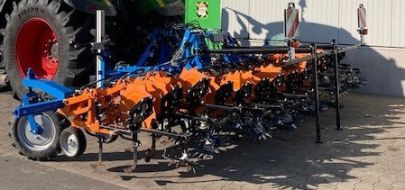Schmotzer Hacktechnik KPP FH 12*45 - Cukorrépa kombájn: 5 kép. Schmotzer Hacktechnik KPP FH 12*45 - Cukorrépa kombájn: 5 kép.