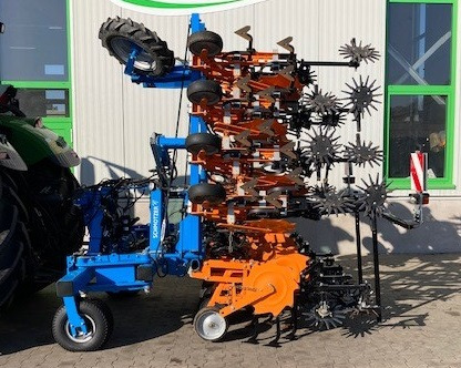 Schmotzer Hacktechnik KPP FH 12*45 - Cukorrépa kombájn: 1 kép. Schmotzer Hacktechnik KPP FH 12*45 - Cukorrépa kombájn: 1 kép.