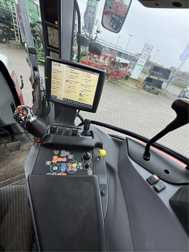 Steyr 6140 Profi - Traktor: 3 kép. Steyr 6140 Profi - Traktor: 3 kép.