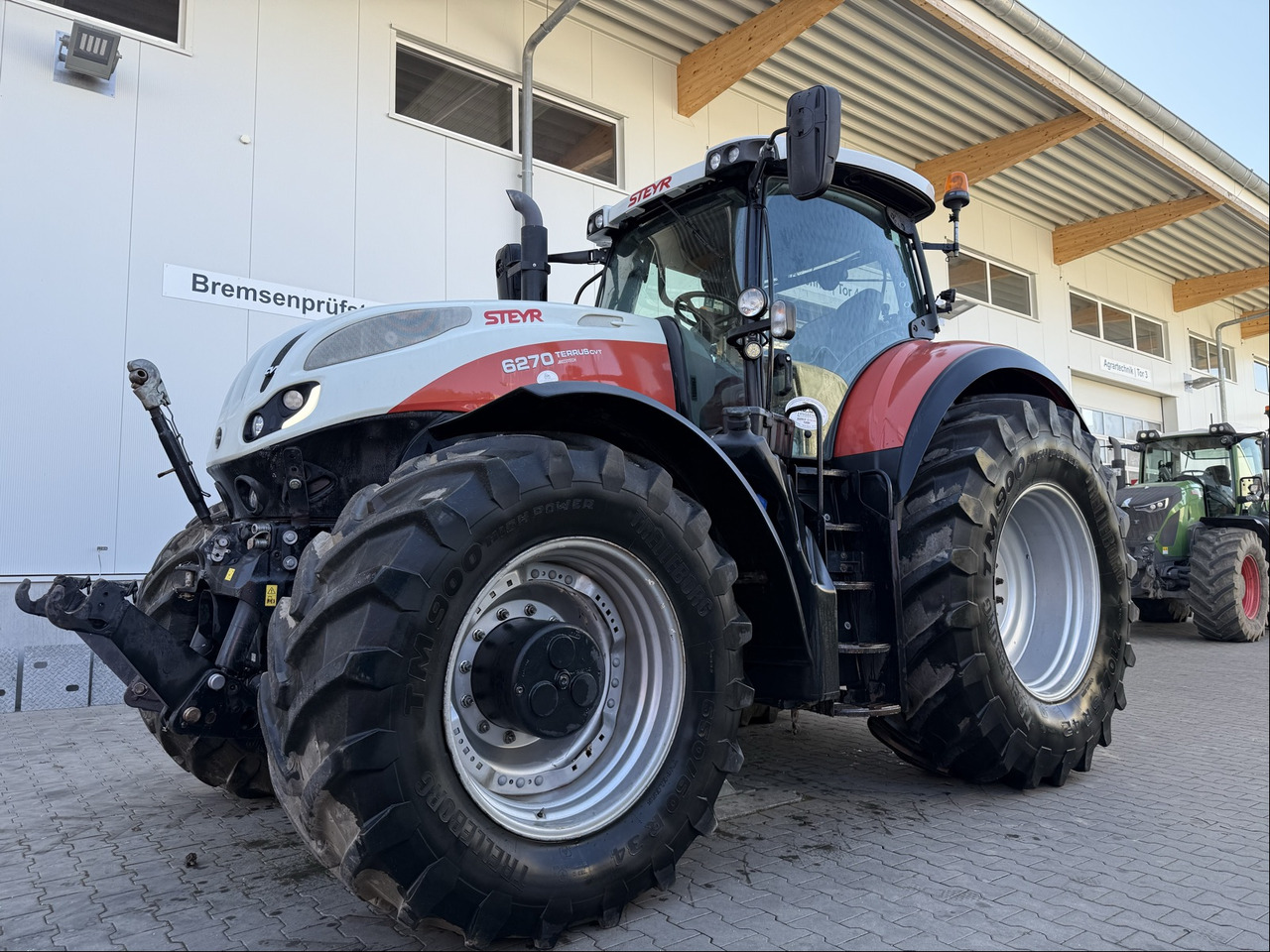 Steyr 6270 Terrus CVT - Traktor: 1 kép. Steyr 6270 Terrus CVT - Traktor: 1 kép.
