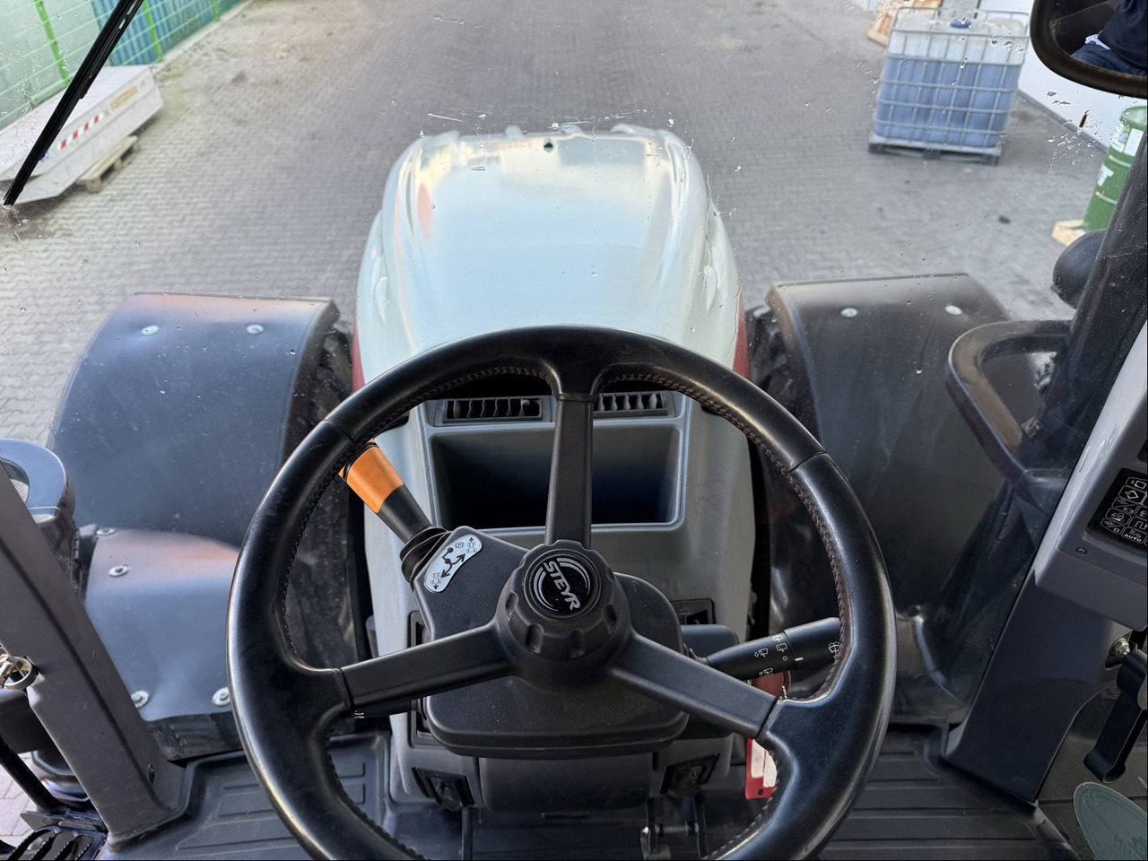 Steyr 6270 Terrus CVT - Traktor: 2 kép. Steyr 6270 Terrus CVT - Traktor: 2 kép.