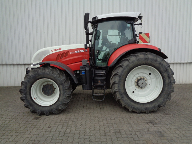Steyr CVT 6230 - Traktor: 1 kép. Steyr CVT 6230 - Traktor: 1 kép.