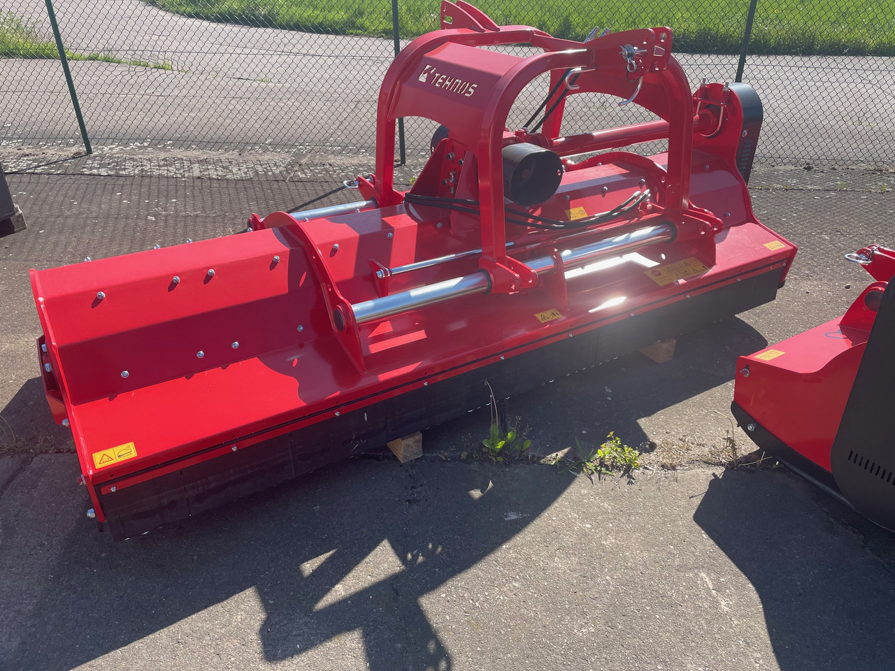 Tehnos MU280R Profi LW - Szárzúzó: 3 kép. Tehnos MU280R Profi LW - Szárzúzó: 3 kép.