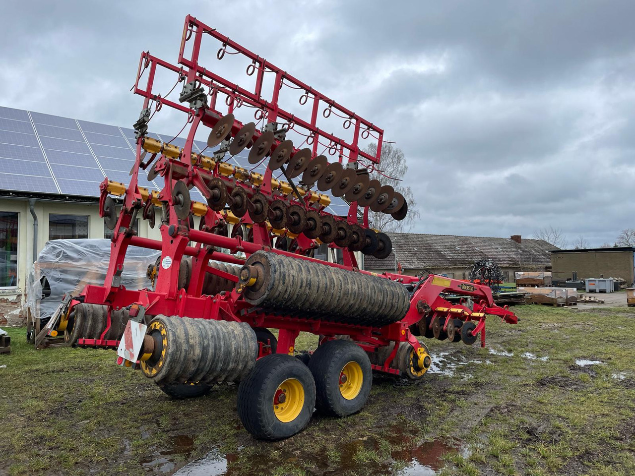 Väderstad CR 820 - Borona: 4 kép. Väderstad CR 820 - Borona: 4 kép.