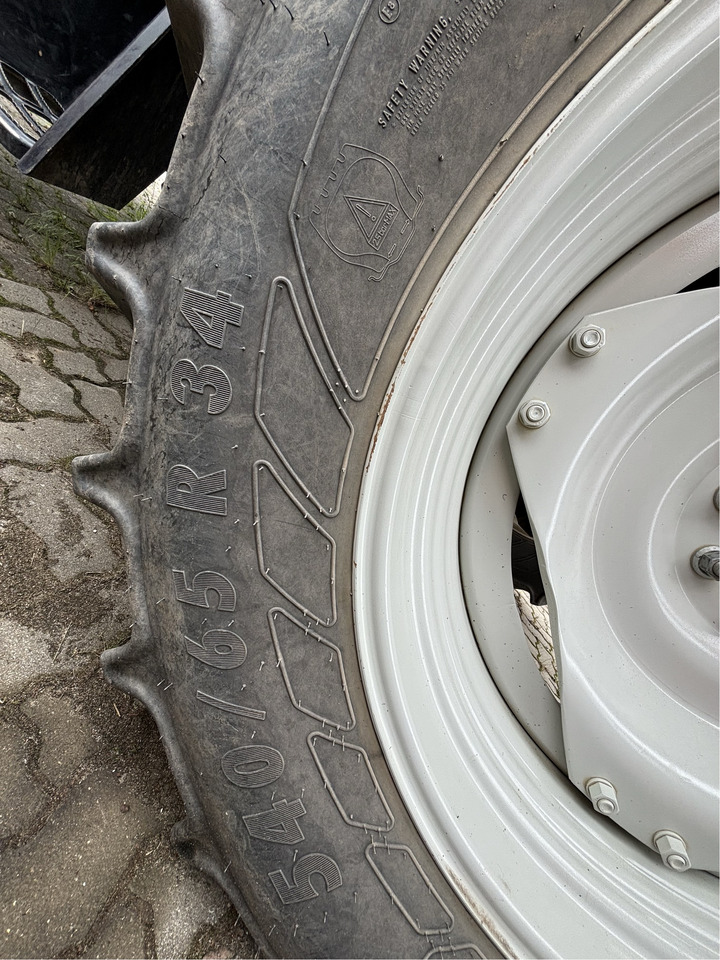 Valtra A 95 lízing Valtra A 95: 19 kép.
