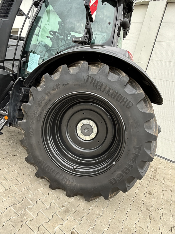 Valtra T 255 Active - Traktor: 5 kép. Valtra T 255 Active - Traktor: 5 kép.